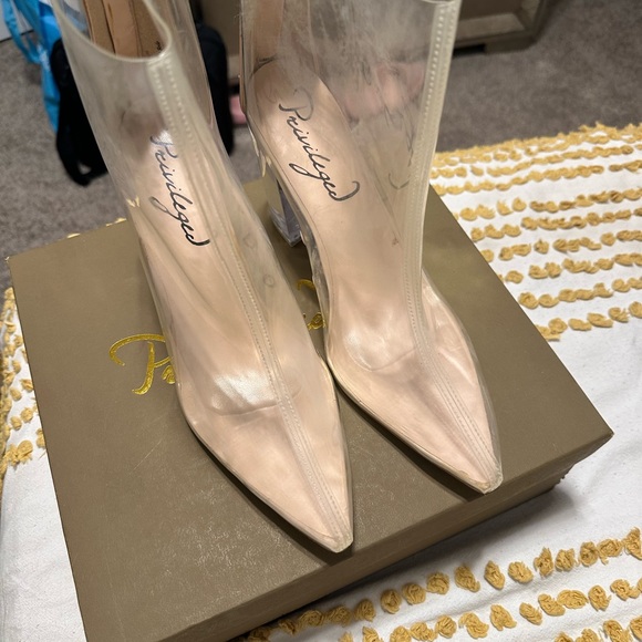 Translucent booties - Picture 3 of 3